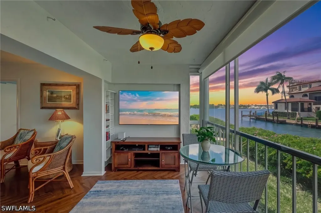 1100 Little Neck Court Naples FL 34102