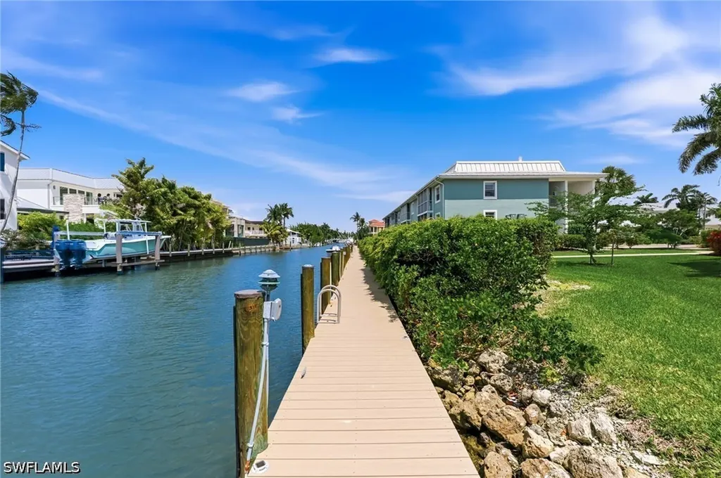 1100 Little Neck Court Naples FL 34102