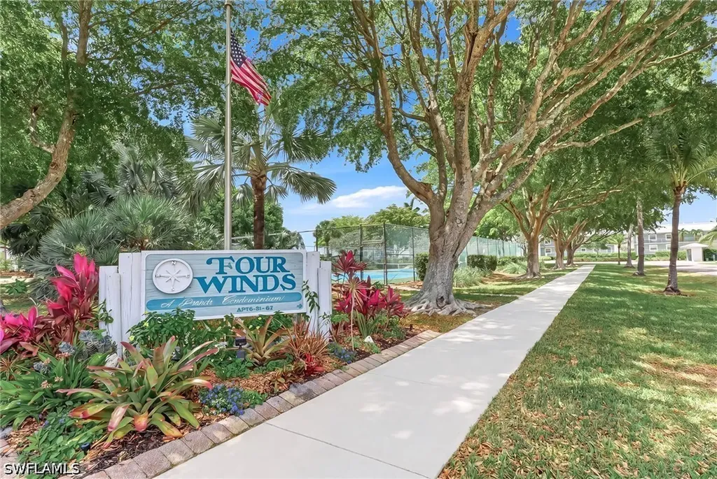 1100 Little Neck Court Naples FL 34102