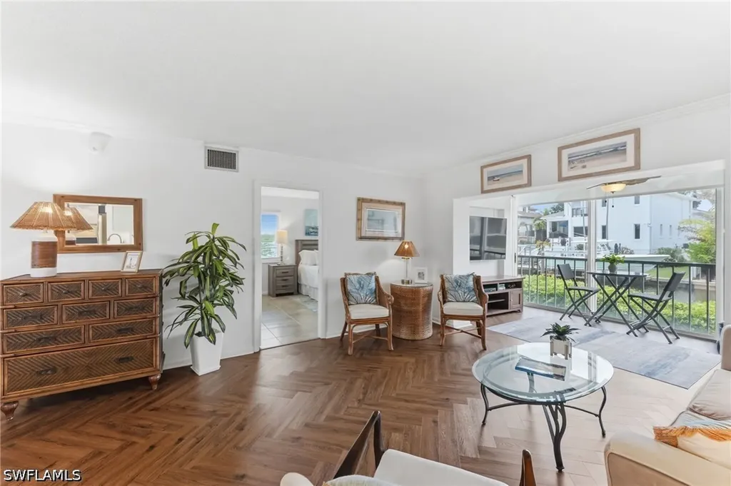 1100 Little Neck Court Naples FL 34102