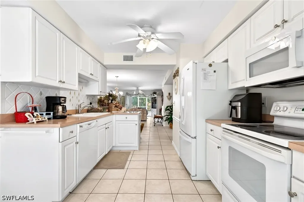 15395 Cedarwood Lane Naples FL 34110