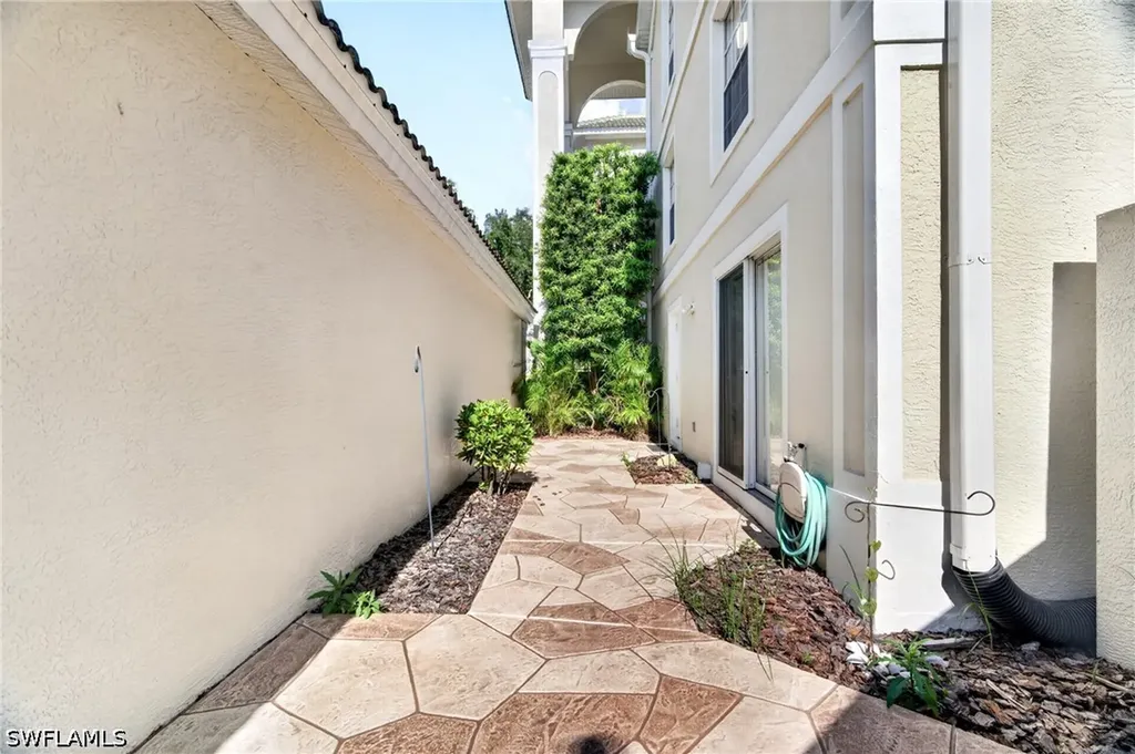 15395 Cedarwood Lane Naples FL 34110