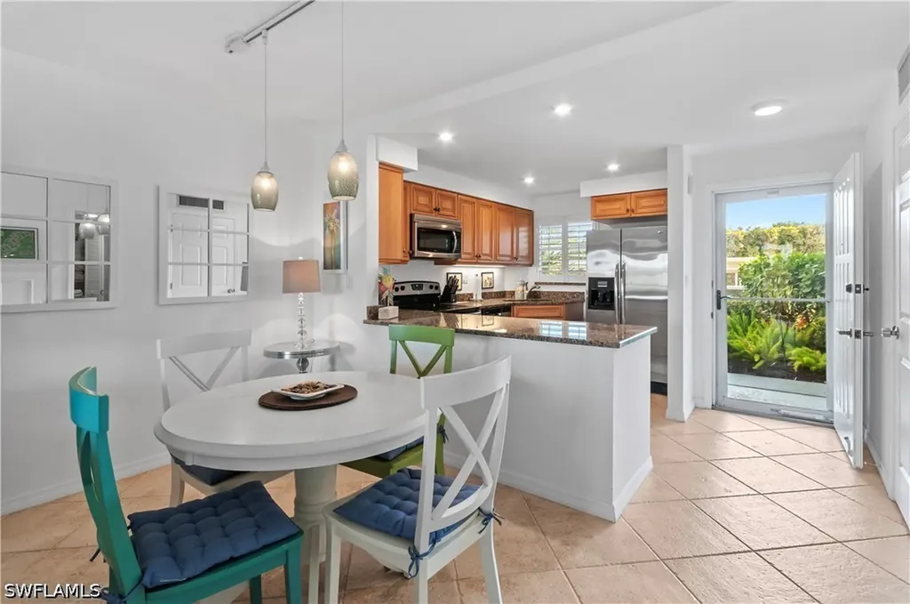 29 High Point Circle E Naples FL 34103