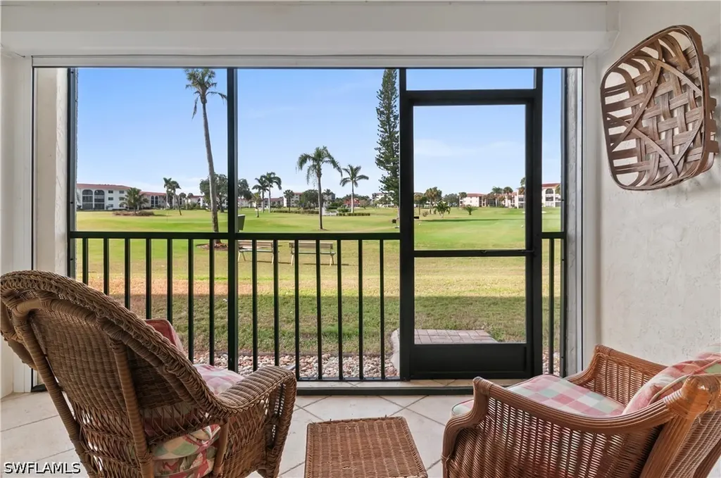 29 High Point Circle E Naples FL 34103