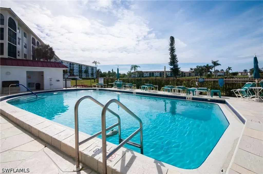 29 High Point Circle E Naples FL 34103