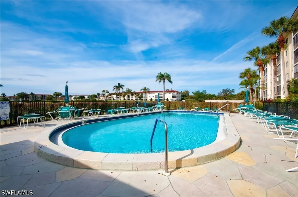 29 High Point Circle E Naples FL 34103