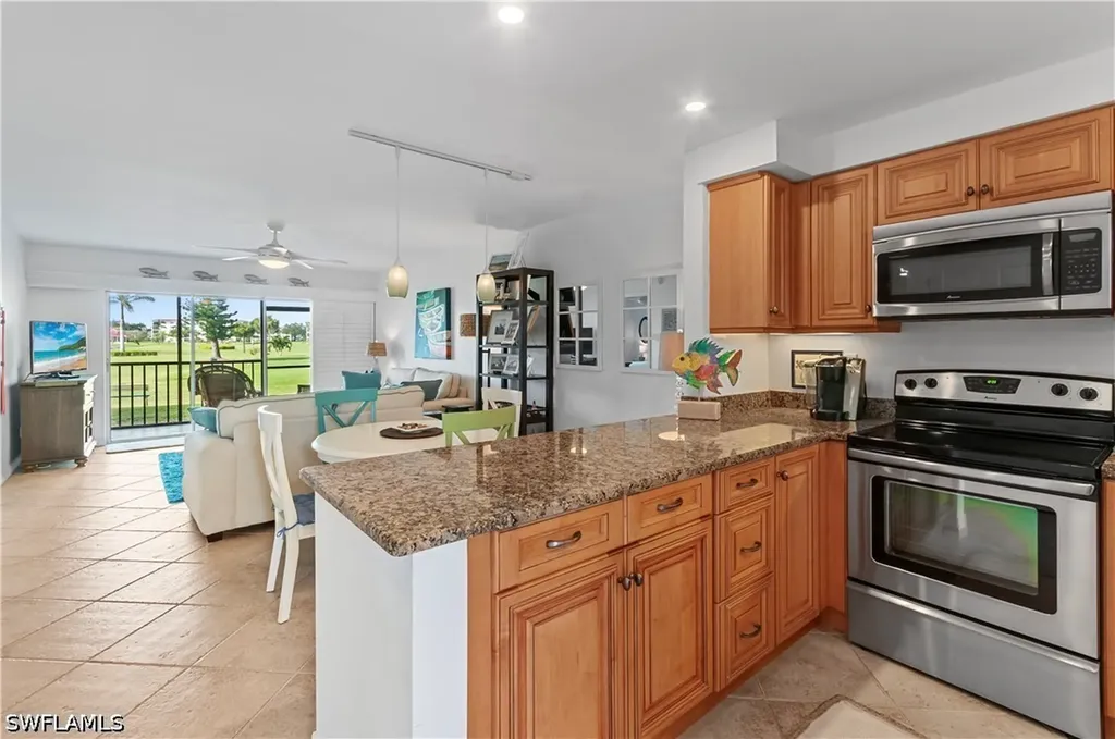 29 High Point Circle E Naples FL 34103