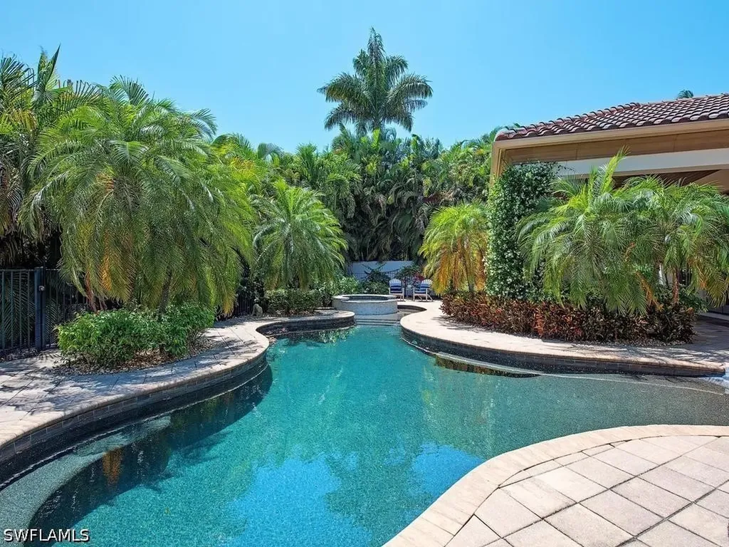 2202 Miramonte Way Naples FL 34105
