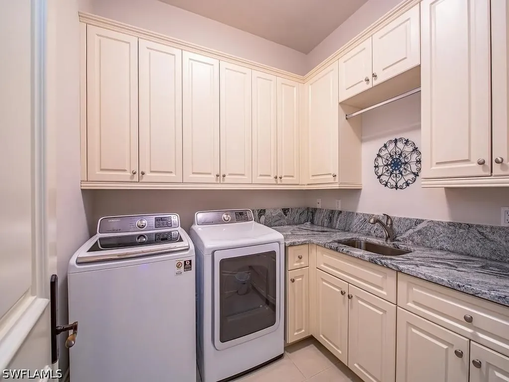 2202 Miramonte Way Naples FL 34105
