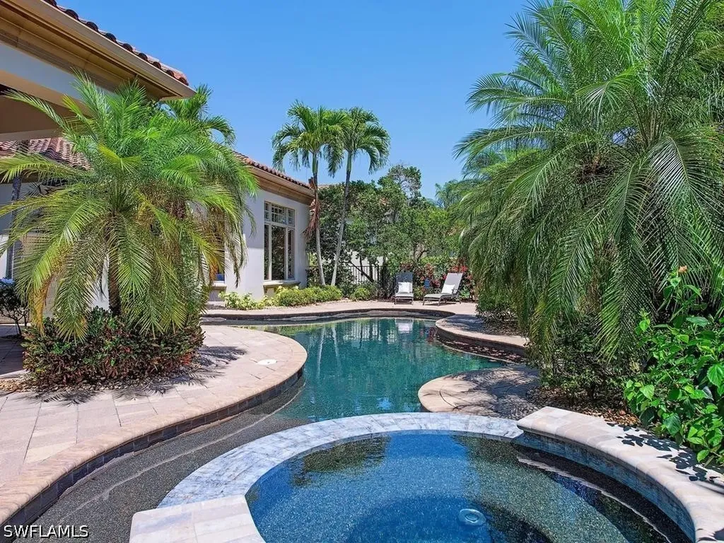 2202 Miramonte Way Naples FL 34105