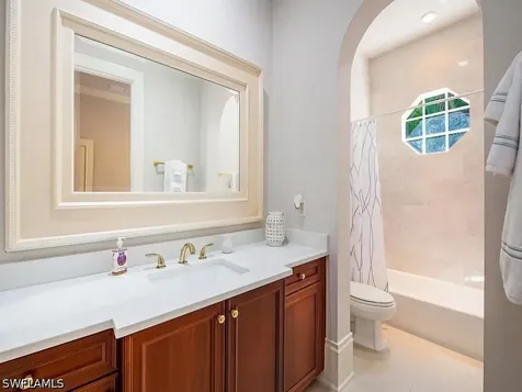 2202 Miramonte Way Naples FL 34105