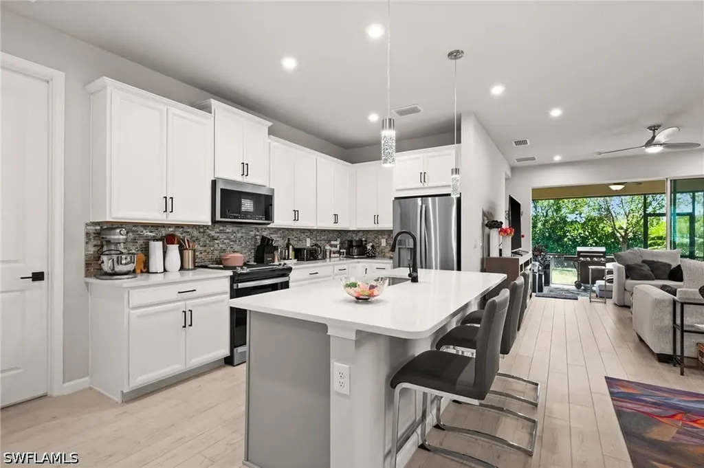 10353 Bonavie Cove Drive Fort Myers FL 33966