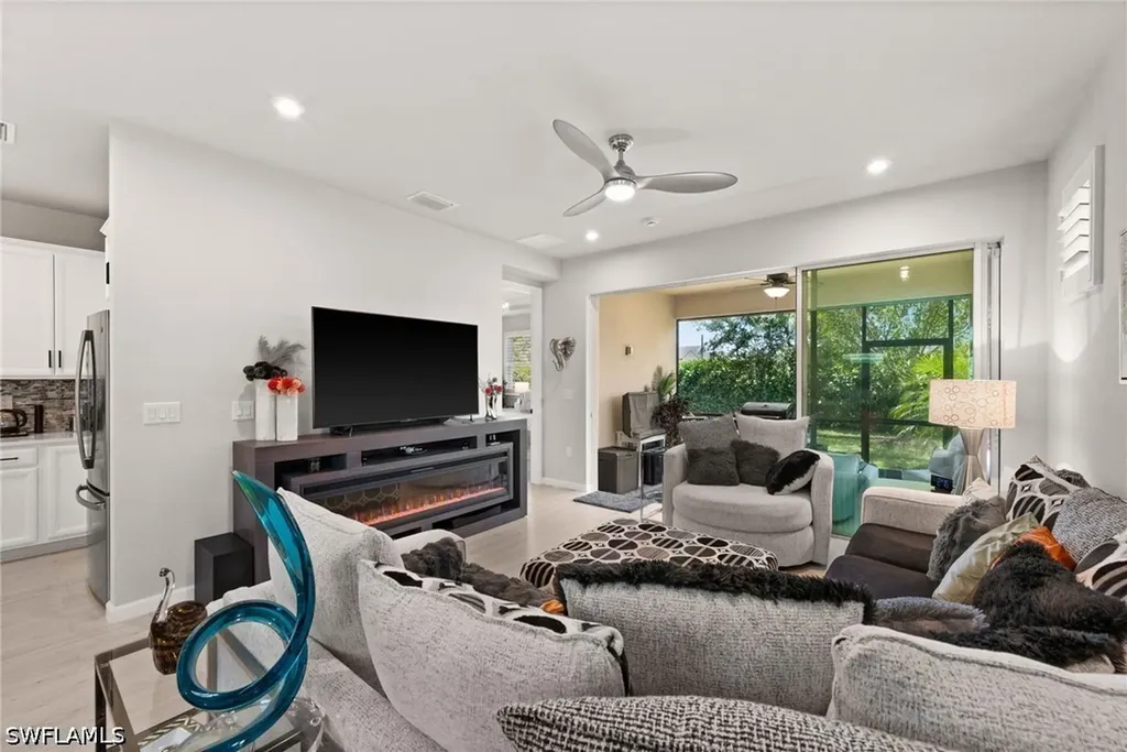 10353 Bonavie Cove Drive Fort Myers FL 33966
