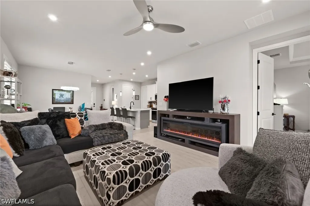 10353 Bonavie Cove Drive Fort Myers FL 33966