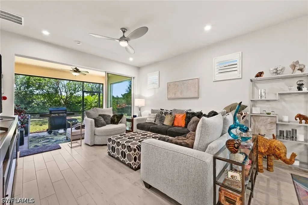 10353 Bonavie Cove Drive Fort Myers FL 33966