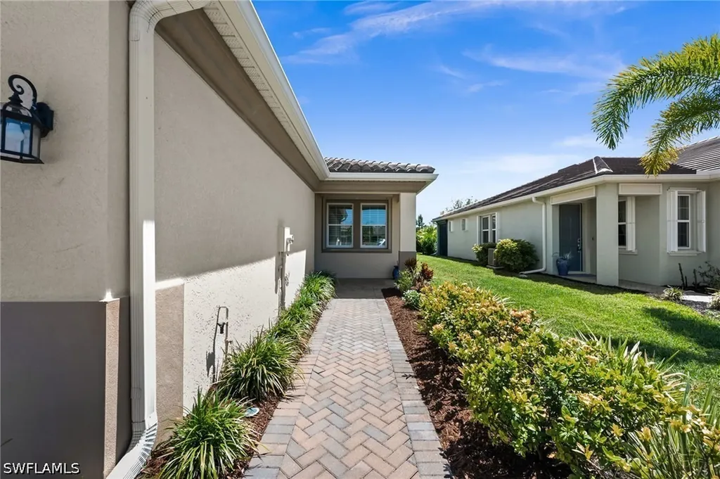 10353 Bonavie Cove Drive Fort Myers FL 33966