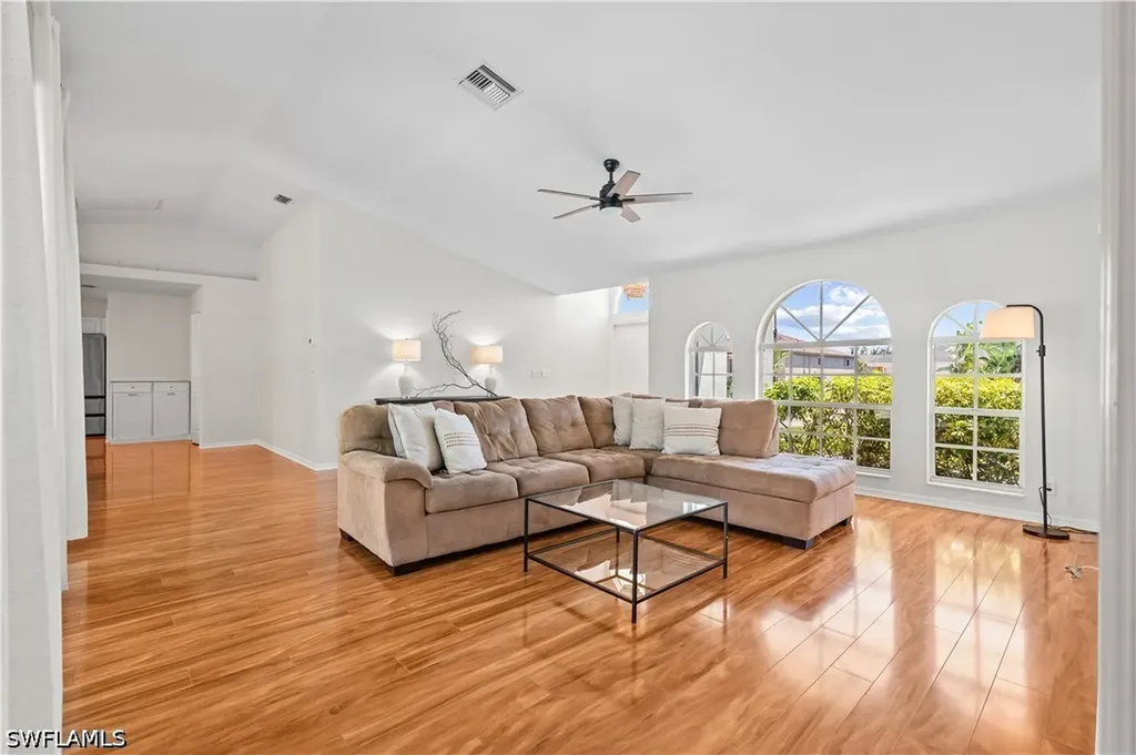 3805 SW 1st Terrace Cape Coral FL 33991