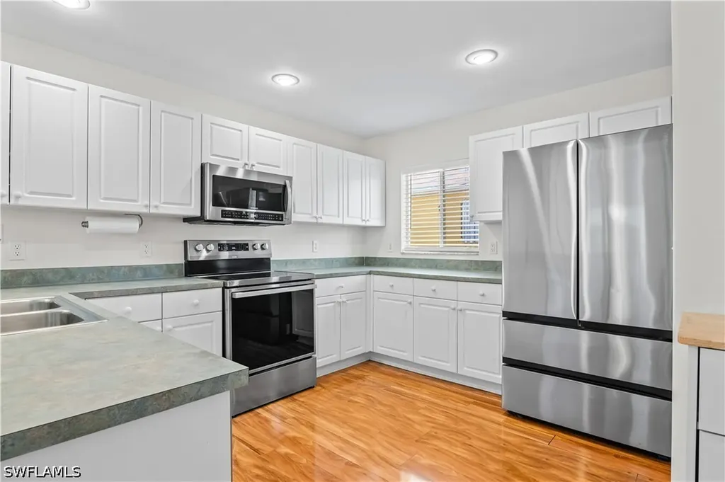 3805 SW 1st Terrace Cape Coral FL 33991