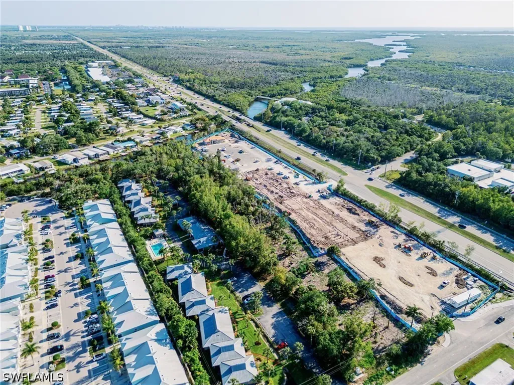900 Henderson Creek Drive Naples FL 34114