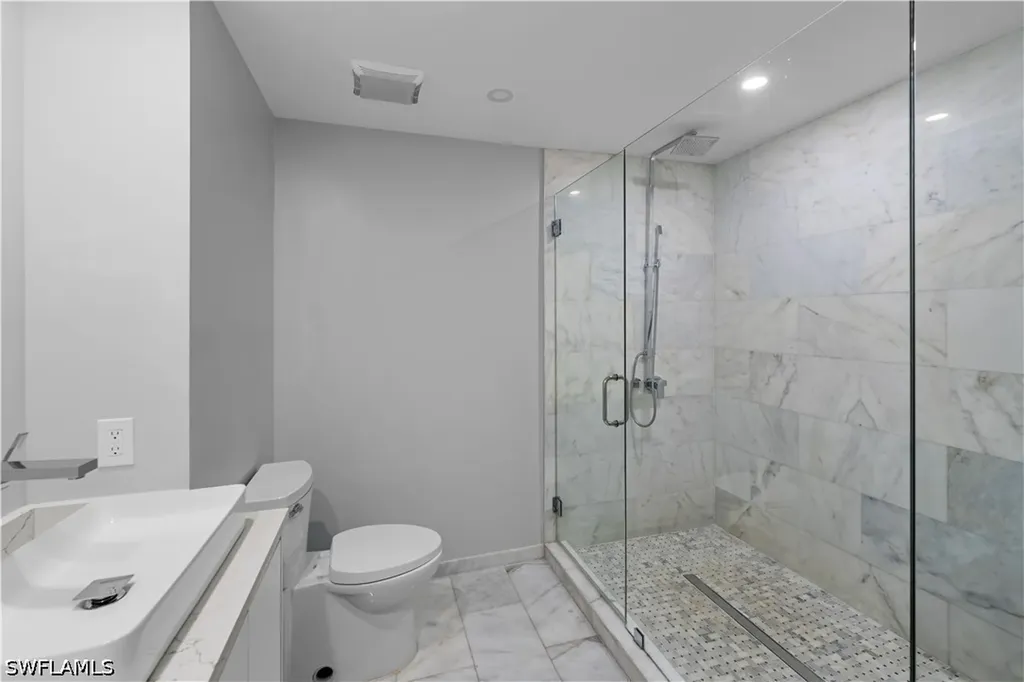 900 Henderson Creek Drive Naples FL 34114