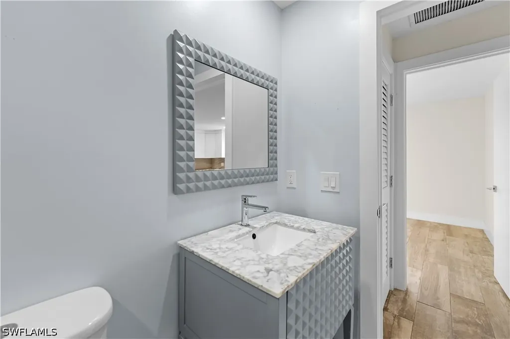 900 Henderson Creek Drive Naples FL 34114