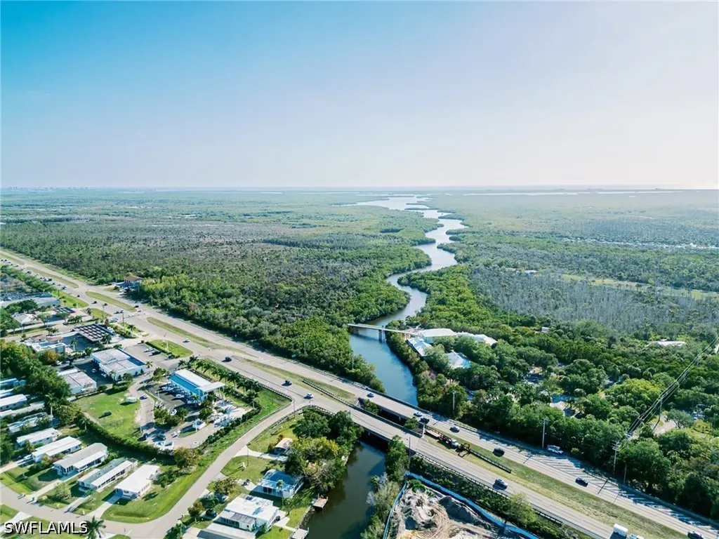900 Henderson Creek Drive Naples FL 34114