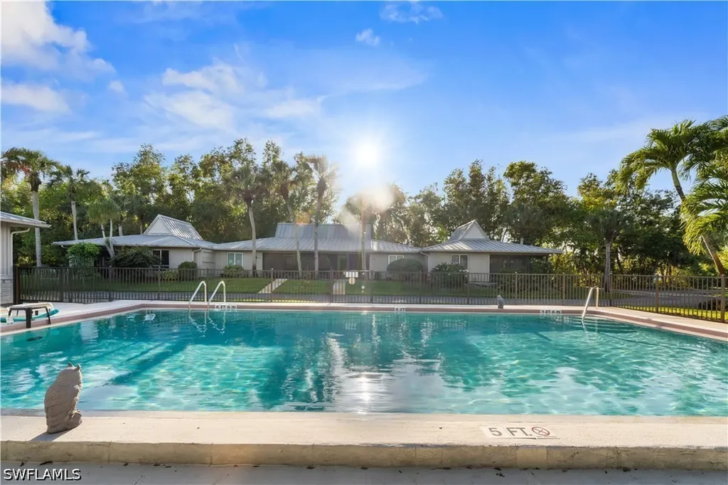 900 Henderson Creek Drive Naples FL 34114