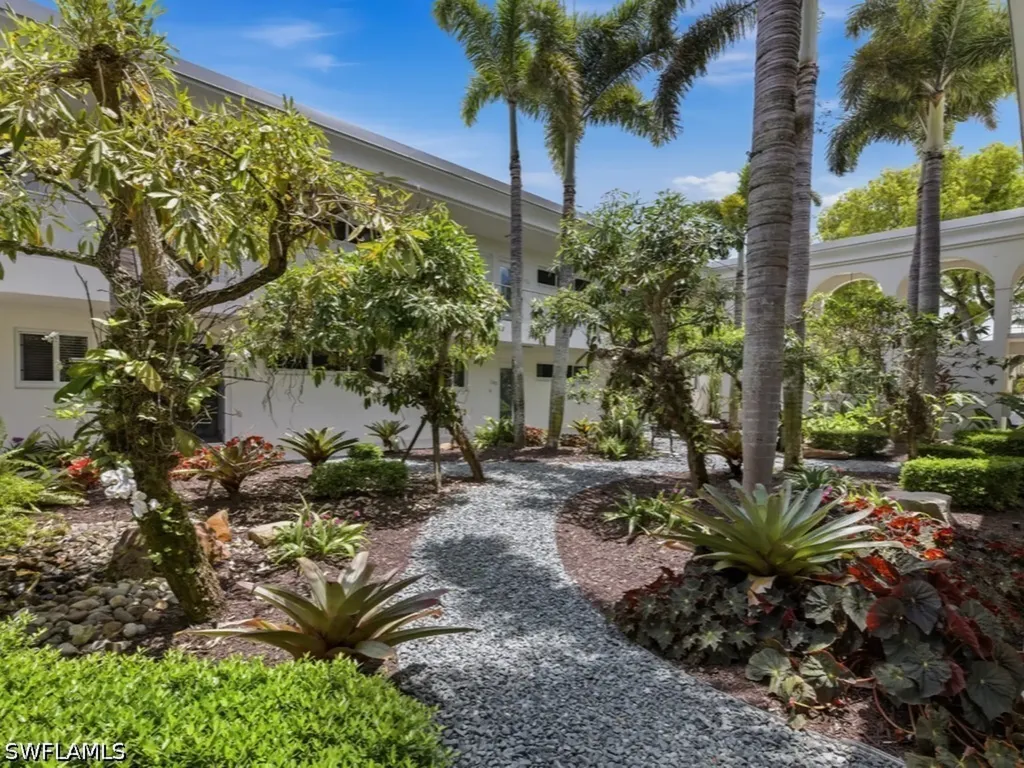 211 3rd Avenue S Naples FL 34102