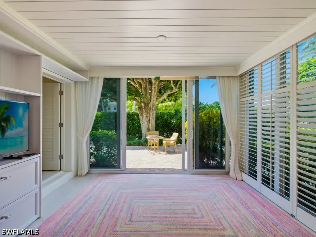 211 3rd Avenue S Naples FL 34102