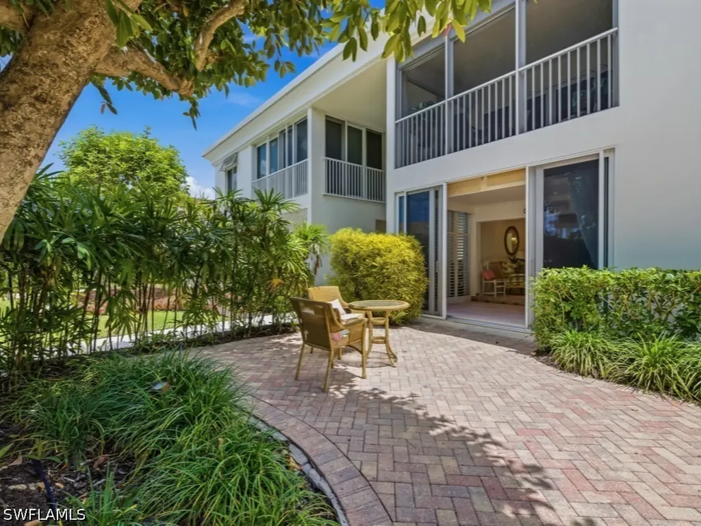 211 3rd Avenue S Naples FL 34102