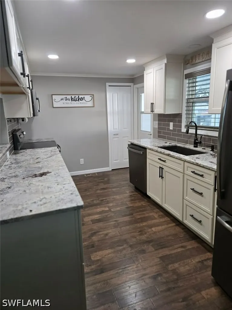 114 Elise Drive Fort Myers FL 33908