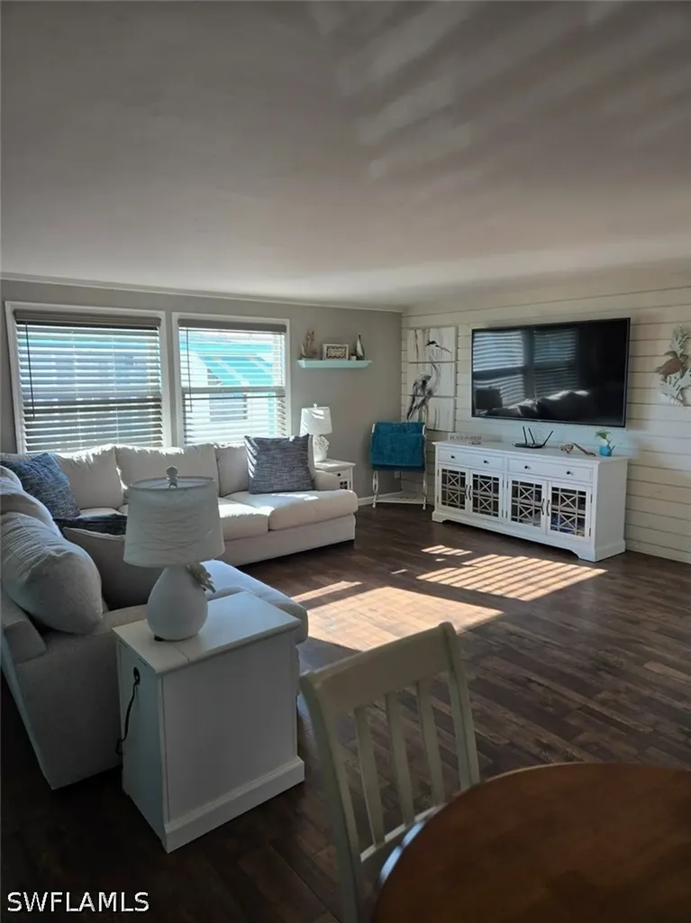 114 Elise Drive Fort Myers FL 33908