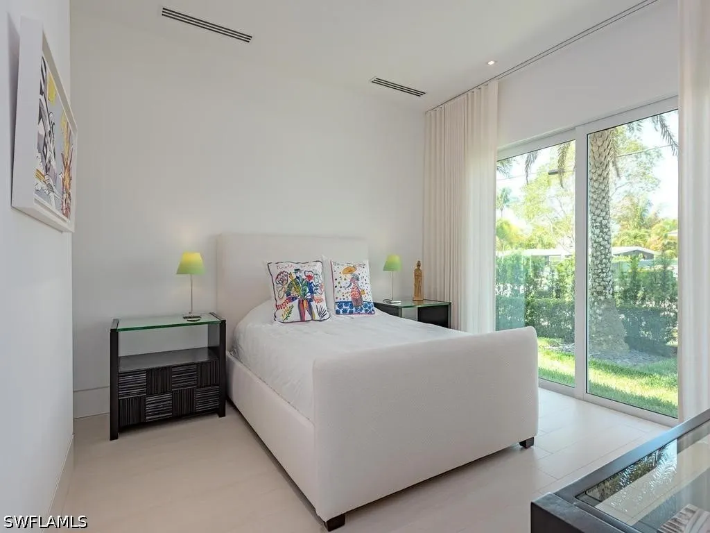 1218 14th Avenue N Naples FL 34102