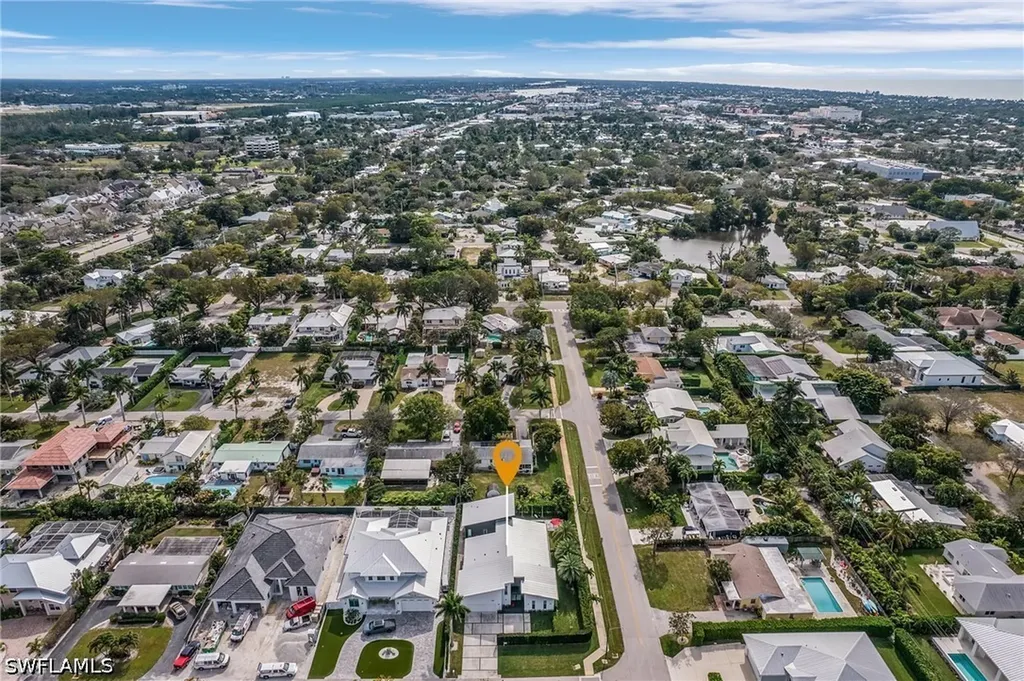 1218 14th Avenue N Naples FL 34102
