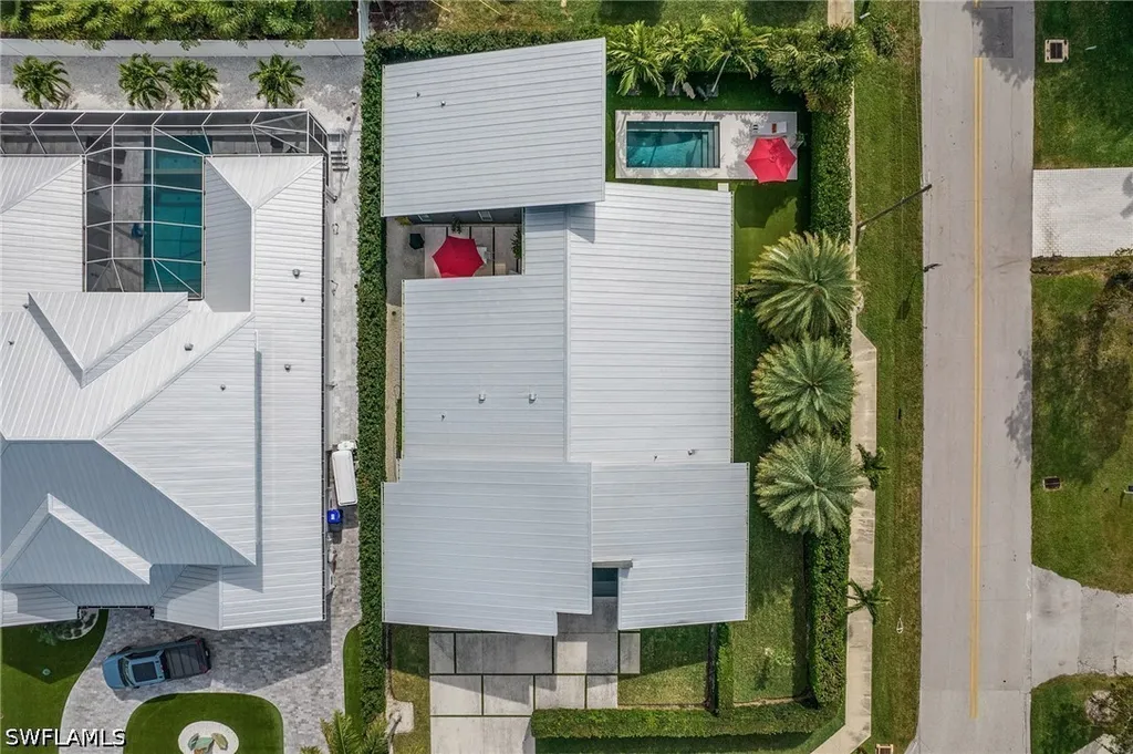 1218 14th Avenue N Naples FL 34102