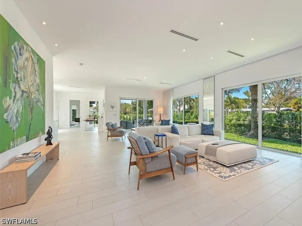 1218 14th Avenue N Naples FL 34102