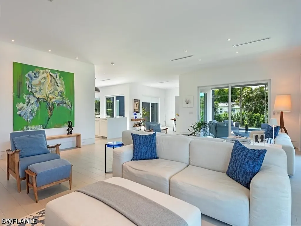 1218 14th Avenue N Naples FL 34102