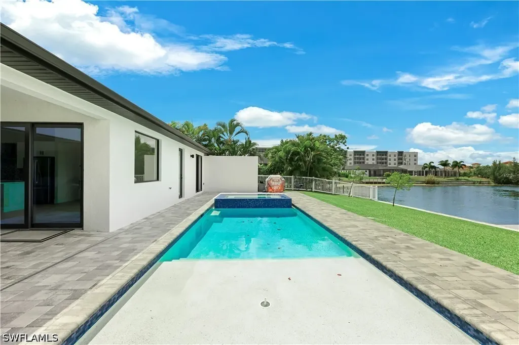 1429 SW 24th Street Cape Coral FL 33991