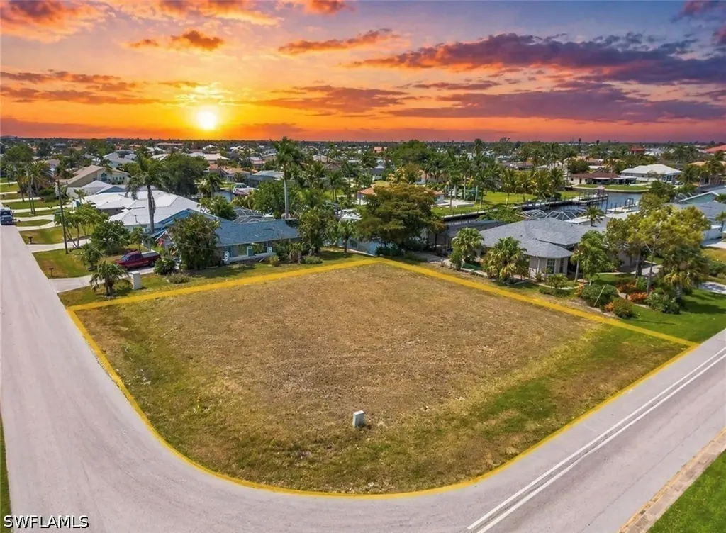 2014 Everest Parkway Cape Coral FL 33904