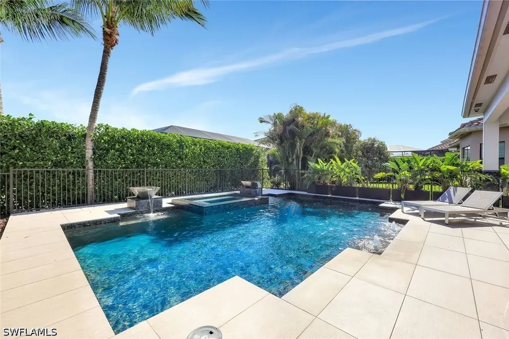 3565 Beaufort Court Naples FL 34119