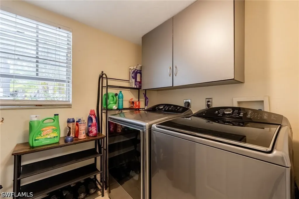 4300 Gulfstream Drive Naples FL 34112