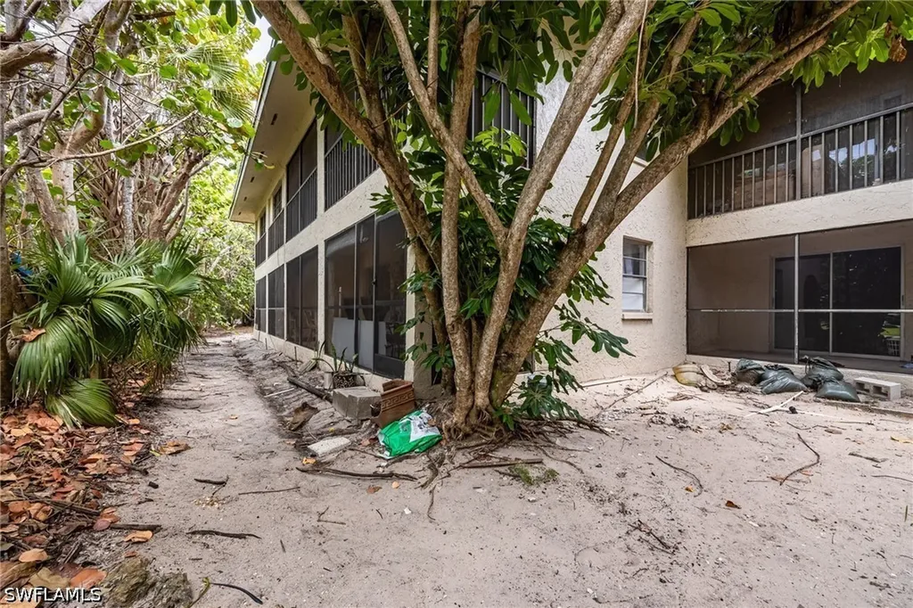4300 Gulfstream Drive Naples FL 34112