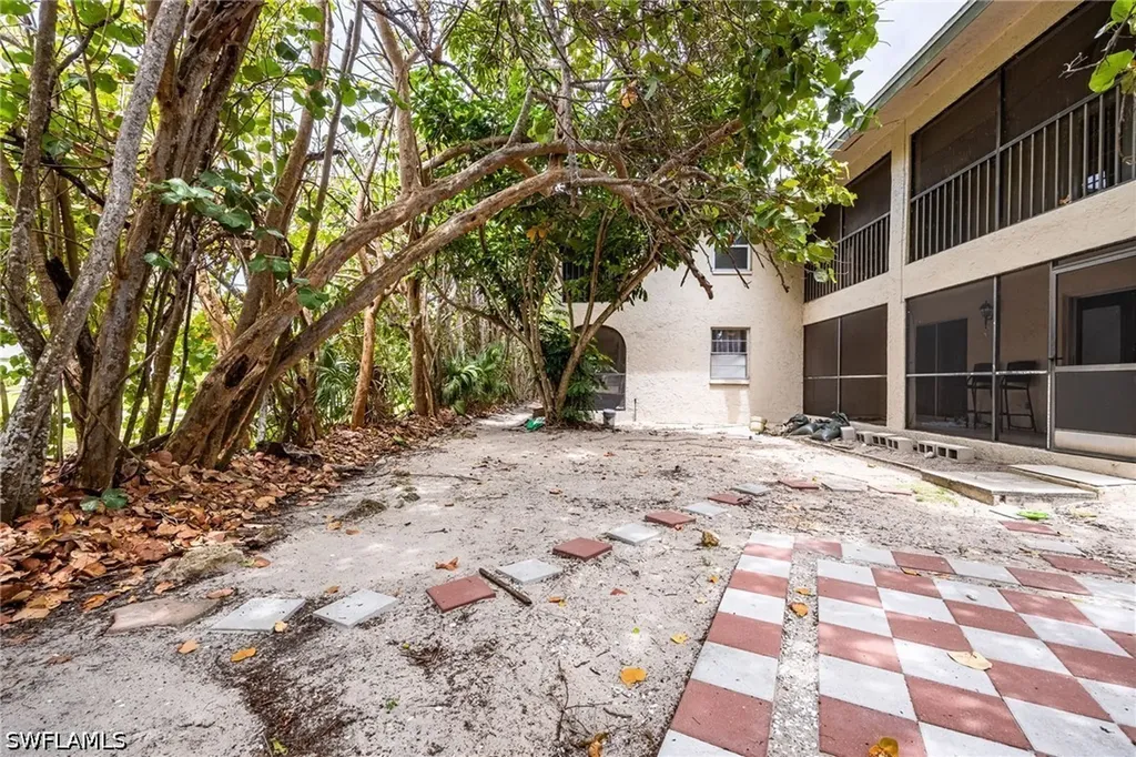 4300 Gulfstream Drive Naples FL 34112