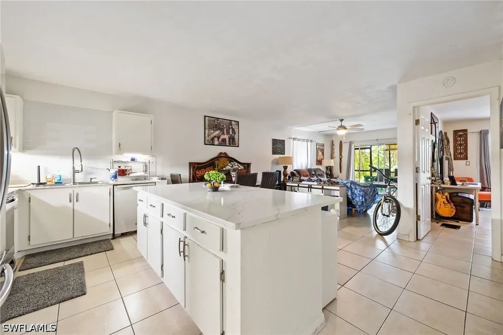 4300 Gulfstream Drive Naples FL 34112