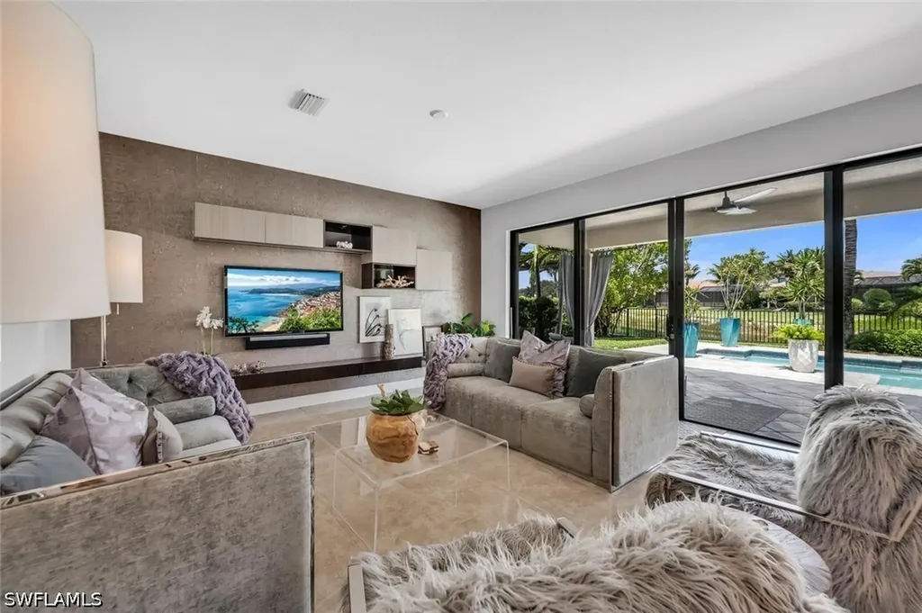 13539 Mandarin Circle Naples FL 34109