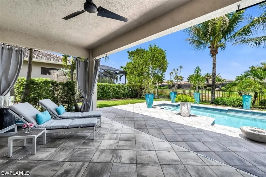 13539 Mandarin Circle Naples FL 34109
