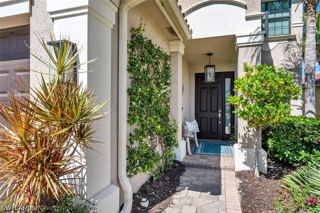 13539 Mandarin Circle Naples FL 34109