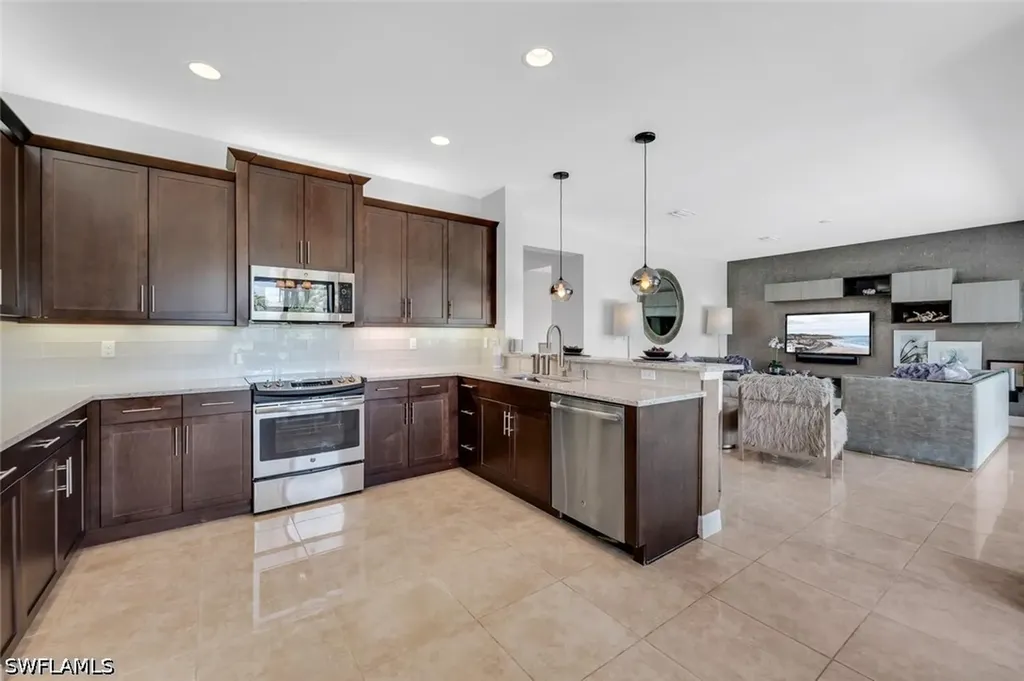 13539 Mandarin Circle Naples FL 34109