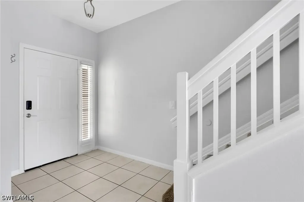 937 Hampton Circle Naples FL 34105