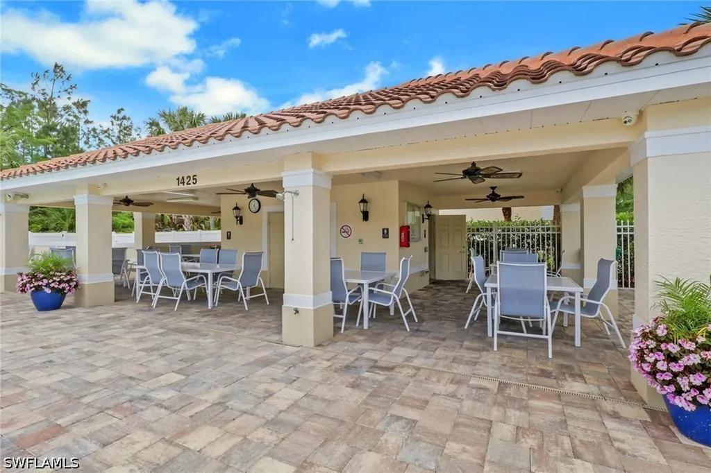 937 Hampton Circle Naples FL 34105